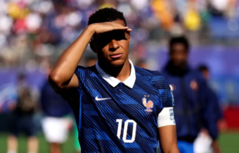 Mbappé, capitaine exemplaire, guide les Bleus vers un nouveau sacre