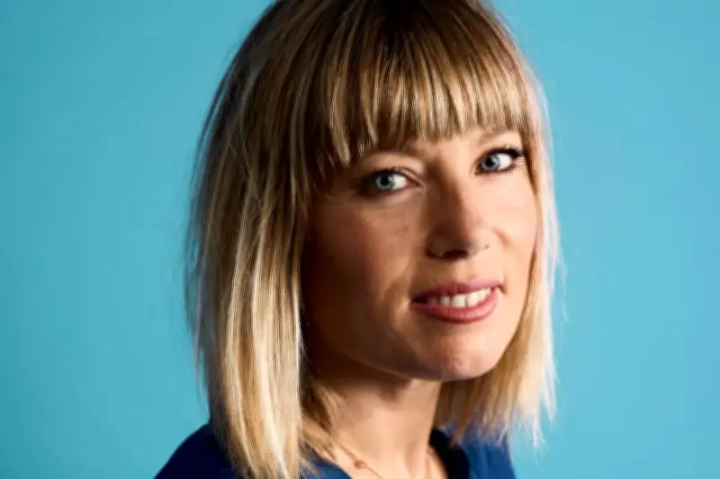 Mélanie Page : son premier roman «Peaux à peaux» né d'un déclic à Antibes
