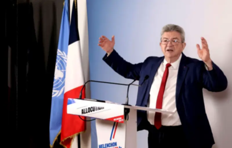 Mélenchon propose des « écorégions » basées sur les bassins-versants pour 2027