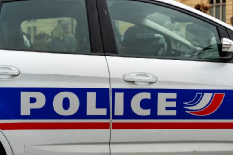 Mort d'une femme à Paris : enquêtes ouvertes après tirs policiers