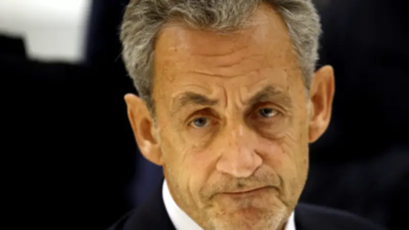 Nicolas Sarkozy en prison : cellule, repas, sécurité, ce qui l'attend