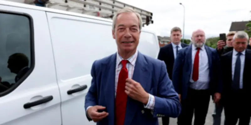 Nigel Farage fragilisé par ses liens avec un aristocrate repris de justice