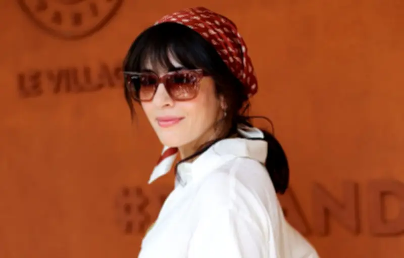 Nolwenn Leroy décorée chevalière de la Légion d'honneur à Paris