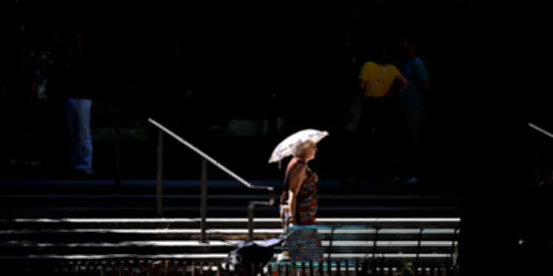 Nouvelle vague de chaleur caniculaire en France : pics à 40°C attendus