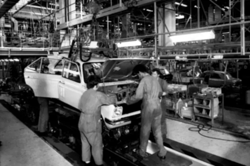 Peugeot licencie un médecin du travail trop consciencieux en 1976
