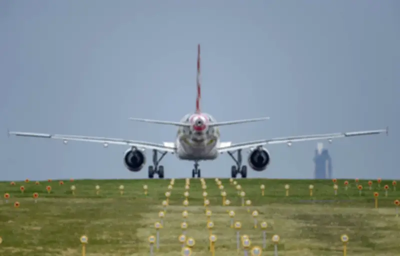 Pneu éclaté et panne moteur : un avion Iberia ferme la piste de Nantes