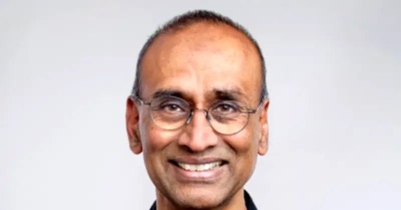 Pourquoi nous mourrons : le Prix Nobel Venki Ramakrishnan explore la longévité