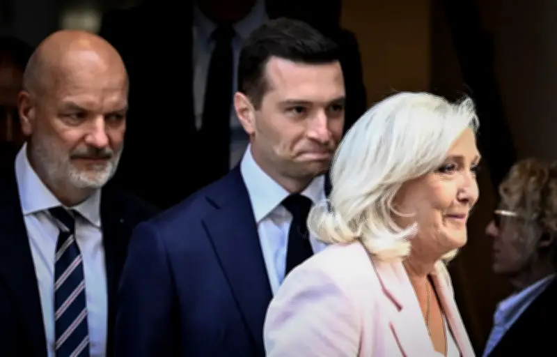 Pourvoi de Marine Le Pen : le bracelet électronique suspendu jusqu'à fin 2026