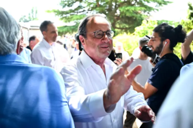 Présidentielle 2027 : Hollande en tête à gauche, Mélenchon quatrième