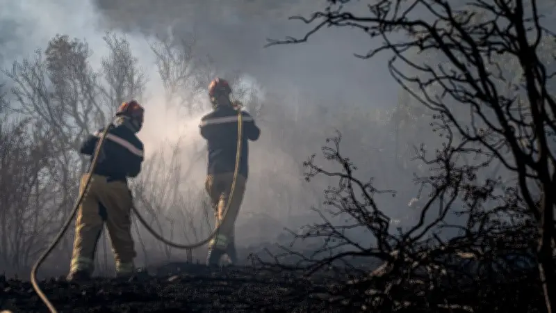 Sapeur-pompier de 22 ans meurt en lutte contre un feu de forêt en Savoie