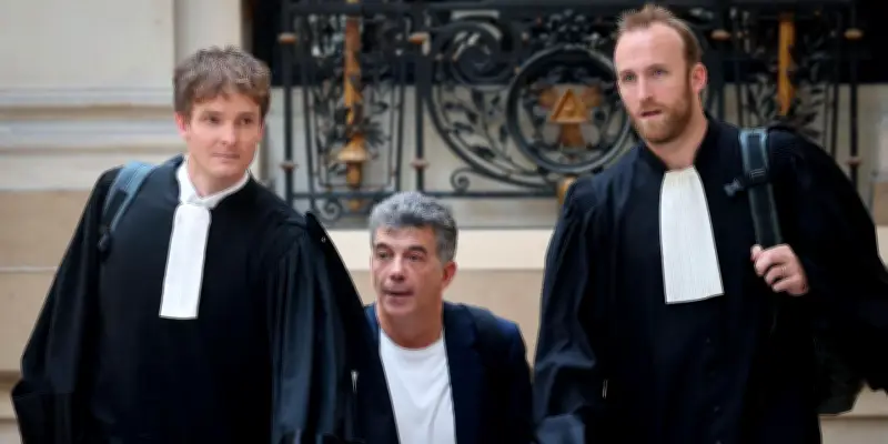 Six mois avec sursis requis contre Stéphane Plaza pour violences conjugales