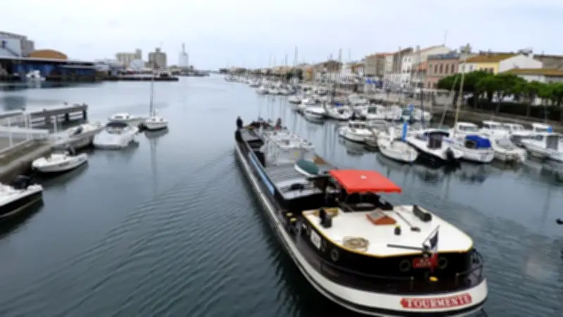 À Sète, un test de livraison fluviale puis à vélo pour décarboner le centre-ville