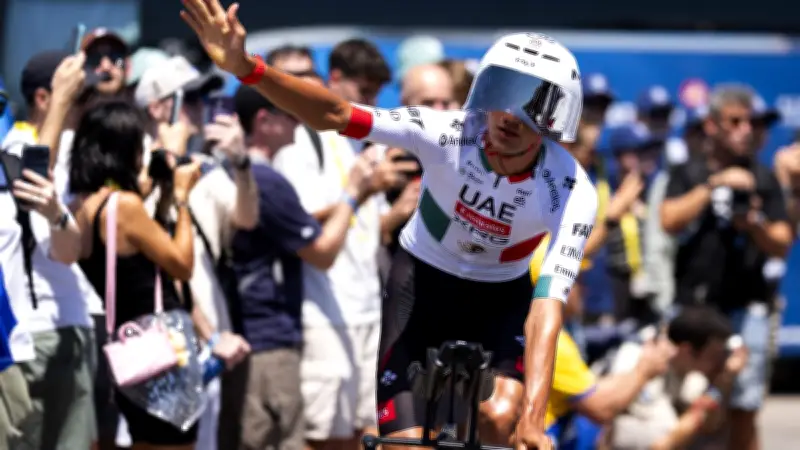 Tour de France 2026 : Isaac Del Toro remporte la 2e étape, Vingegaard garde le maillot jaune