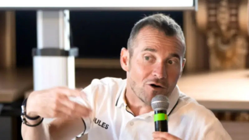 Tour de France 2026 : Voeckler voit Pogacar sur une autre planète et Seixas invité