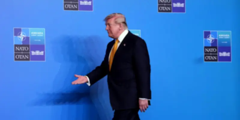 Trump annonce la fin des échanges commerciaux avec l'Espagne au sommet de l'OTAN