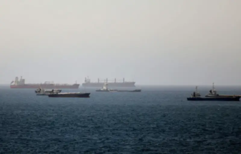 Un pétrolier frappé par un projectile au large d'Oman