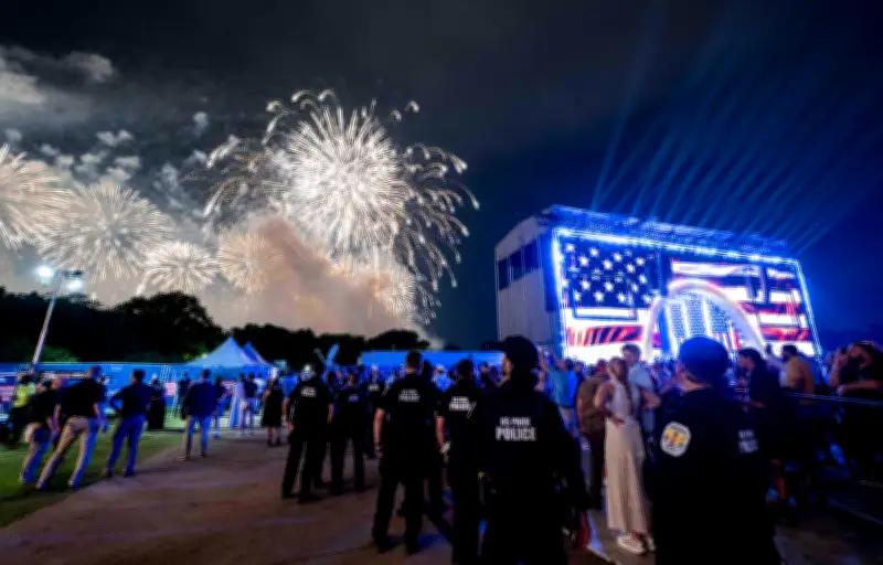 Washington étouffe après un feu d'artifice géant pour les 250 ans des USA