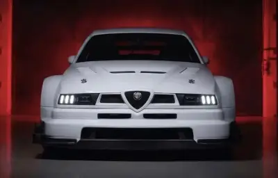 Alfa Romeo 155 V6 TI restomod en carbone : 750 ch et DRS pour 500 000 €