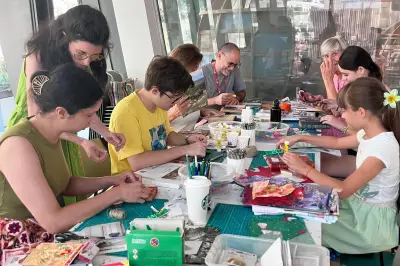 Atelier de création à Monaco : transformer des livres anciens en journaux intimes