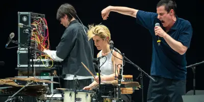 Avignon : Monnier et Antunes envoûtent avec un pas de deux hypnotique