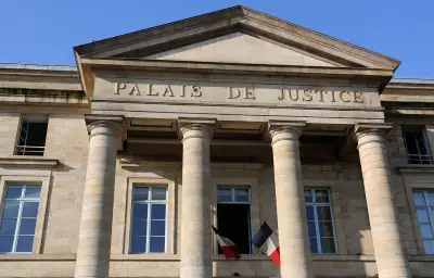 Avocate d'Hacène Larbi écrouée pour échanges illicites avec le détenu