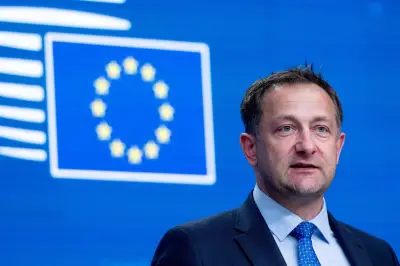 Bruxelles veut réduire la dépendance au soja et interdire les cages à poules