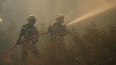 Camion en feu sur l'A9 à Rochefort-du-Gard : incendie violent en cours
