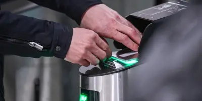Cinq heures d'attente aux frontières dans les aéroports européens