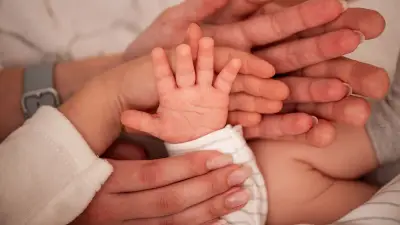Congé de naissance : entrée en vigueur le 1er juillet 2026