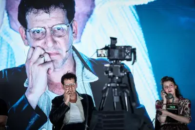 Festival d'Avignon : Julien Gosselin signe une éblouissante leçon des ténèbres