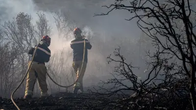 Sapeur-pompier de 22 ans meurt en lutte contre un feu de forêt en Savoie