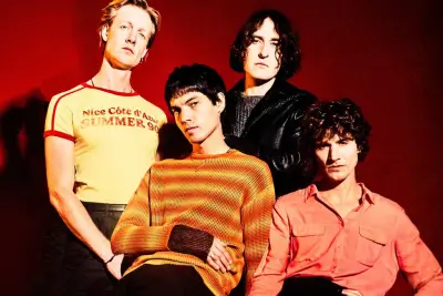 Temples avec Bliss : un nouveau départ pour le groupe