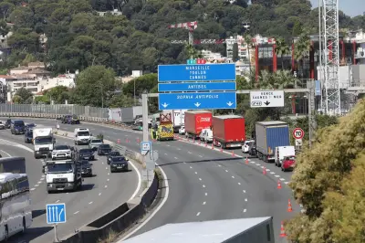 Vélo en libre-service : le système D des Azuréens face aux bouchons sur l'A8