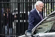 Accident de Raffarin : voiture de fonction, gyrophare et questions