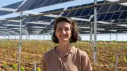 Agrivoltaïsme dynamique : -41% d'eau et -4°C pour les vignes de Servian