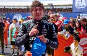 Antonelli gagne le sprint à Silverstone devant Hamilton