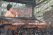 Bad Bunny enflamme le Vélodrome devant 60 000 fans à Marseille