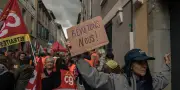 À Carcassonne, la contestation contre le maire RN Christophe Barthès se greffe sur le Tour de France