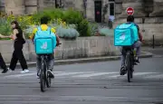 Farandou veut mieux protéger les livreurs des fortes chaleurs