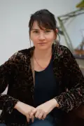 Festival d'Avignon : Tiphaine Raffier, un théâtre vibrant au cœur du présent