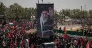 Funérailles de Khamenei : l'Iran entre démonstration de force et isolement