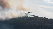 Incendie à Loupian : six largages de canadairs sauvent une maison