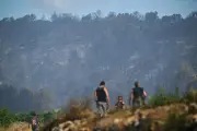 Incendies dans l’Aude : une journée de lutte acharnée, la fumée donne la nausée