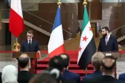 Macron en Syrie : double explosion près de son hôtel à Damas