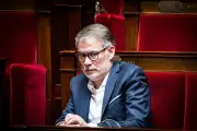 Motion de censure sur la canicule : désaveu cuisant pour Olivier Faure au PS