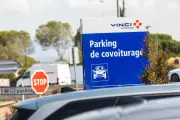 Nouveau parking covoiturage de 52 places au péage de l'A8 au Muy