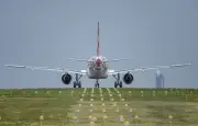 Pneu éclaté et panne moteur : un avion Iberia ferme la piste de Nantes
