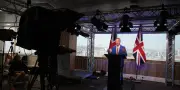 Royaume-Uni : Farage choisit la fuite en avant face aux scandales