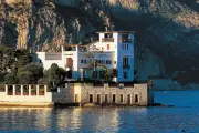 Vente aux enchères de luxe à la villa Kerylos ce samedi